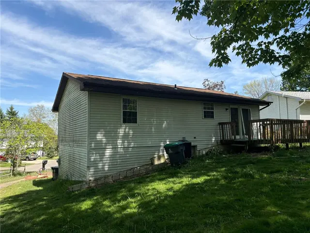 114 Opal Ct gallery image 3
