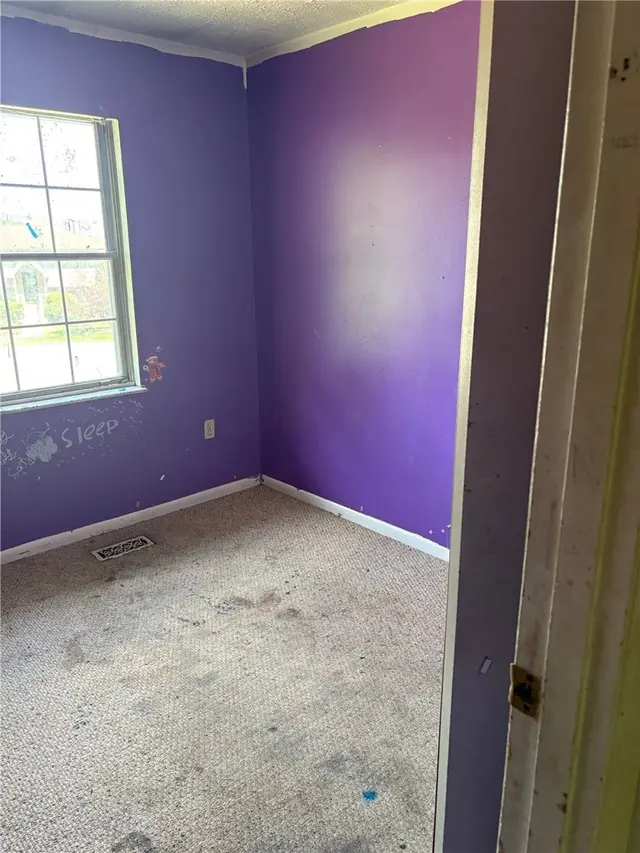 114 Opal Ct gallery image 4