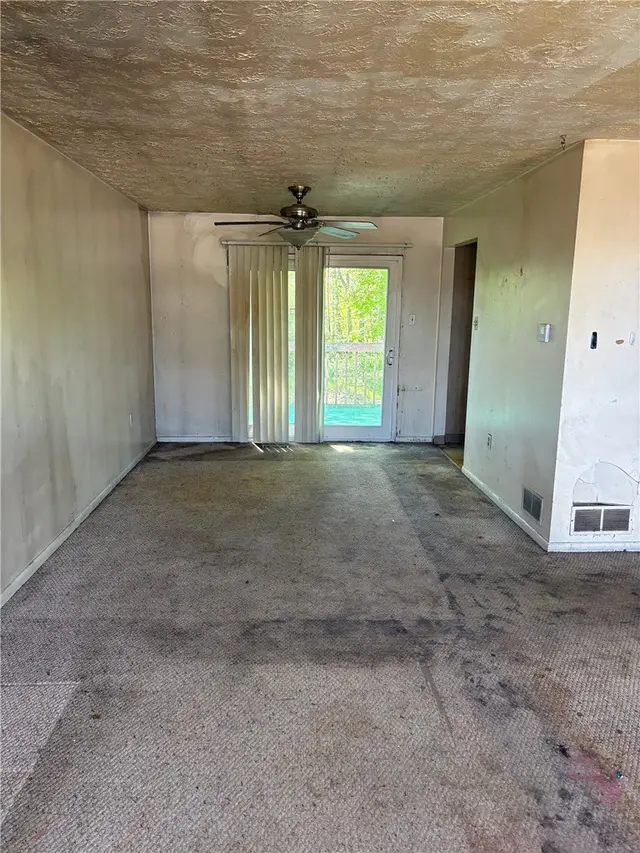 114 Opal Ct gallery image 11