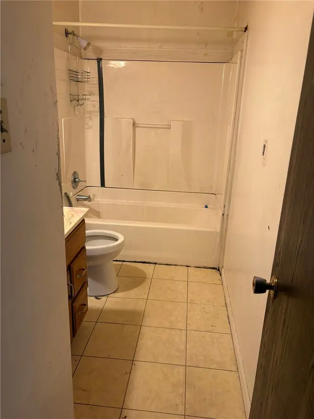 114 Opal Ct gallery image 24