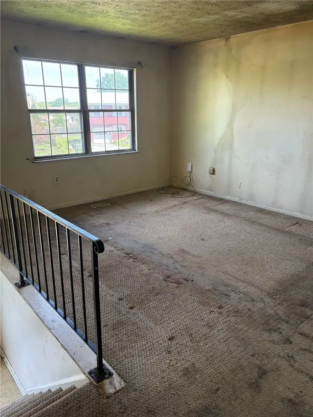 114 Opal Ct gallery image 14