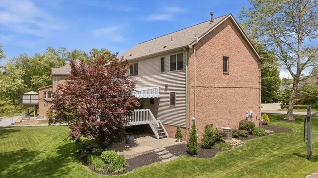 114 Sewickley Farm Circle gallery image 14