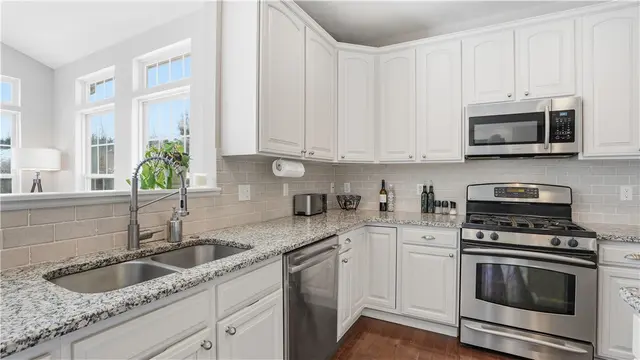 114 Tanglewood Dr gallery image 8