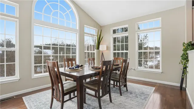 114 Tanglewood Dr gallery image 11