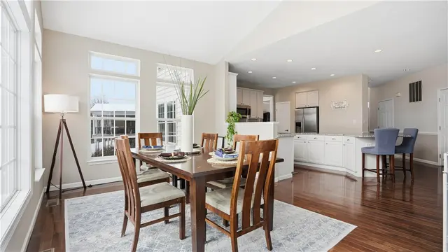 114 Tanglewood Dr gallery image 12