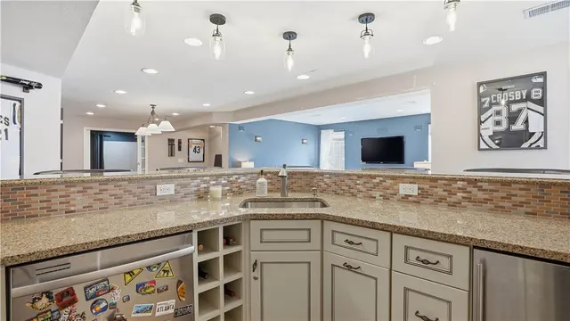 114 Tanglewood Dr gallery image 14