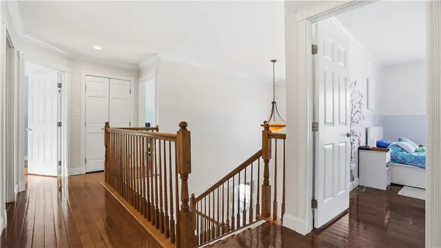 114 Tanglewood Dr gallery image 16