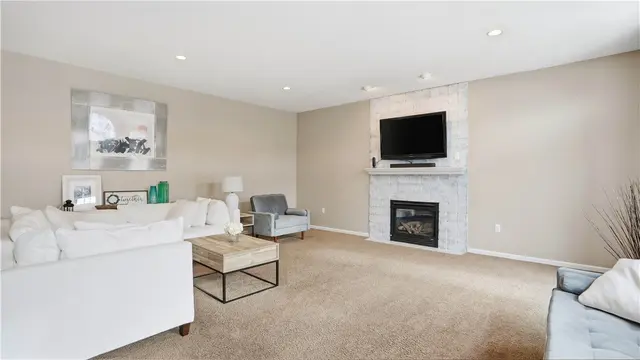 114 Tanglewood Dr gallery image 21