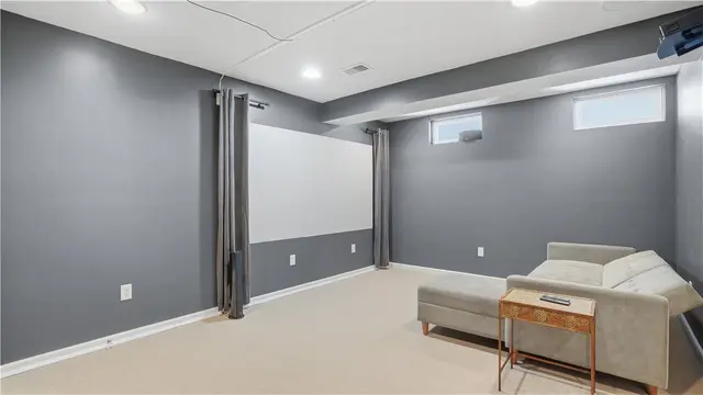 114 Tanglewood Dr gallery image 30