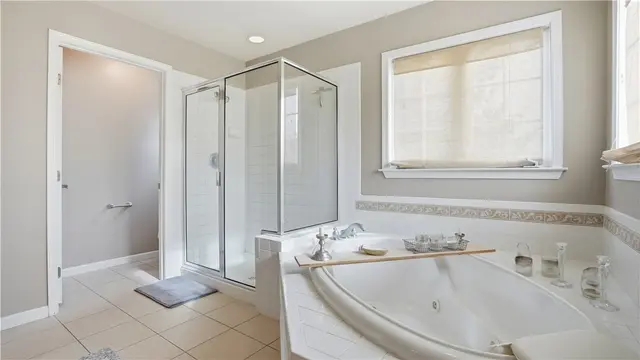 114 Tanglewood Dr gallery image 35