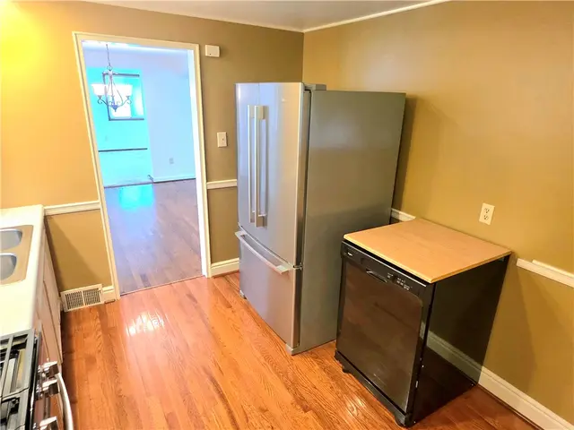 114 Tillotson Cir gallery image 32