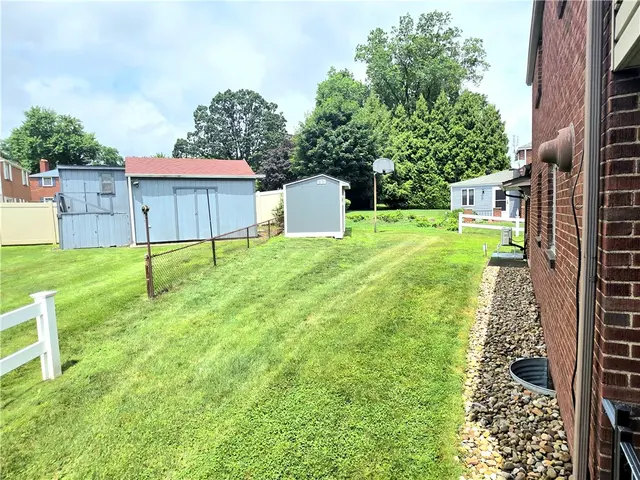 114 Tillotson Cir gallery image 33