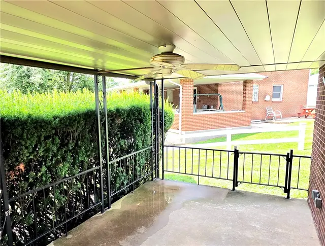 114 Tillotson Cir gallery image 37