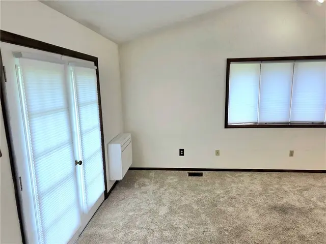 114 Tillotson Cir gallery image 39