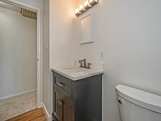 115 Bellford Dr gallery image 17