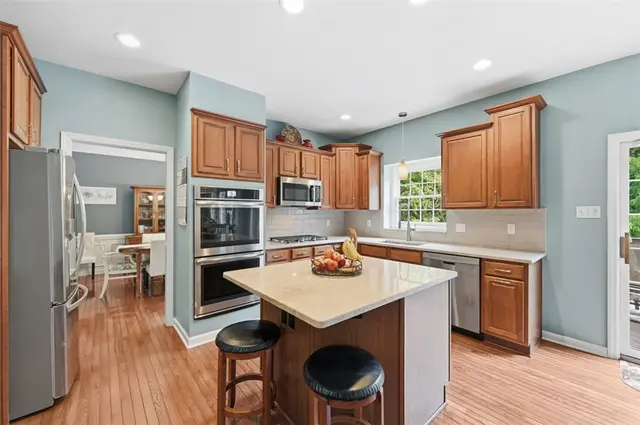 115 Drake Dr gallery image 14