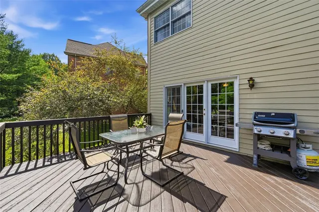 115 Drake Dr gallery image 15