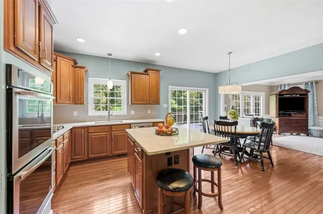 115 Drake Dr gallery image 19