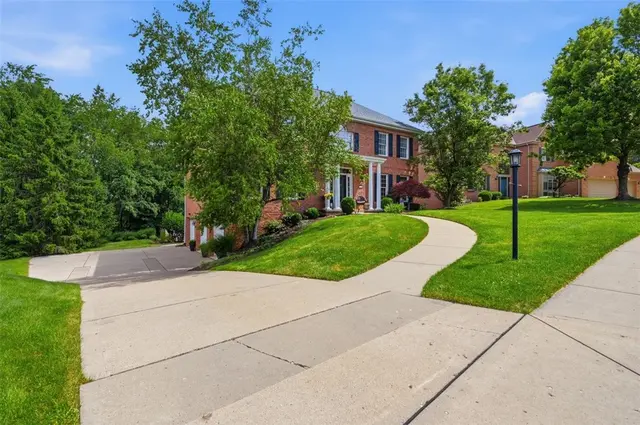 115 Drake Dr gallery image 24