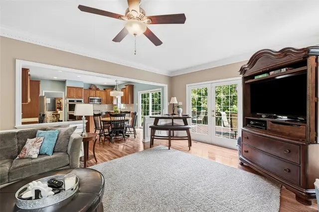 115 Drake Dr gallery image 31
