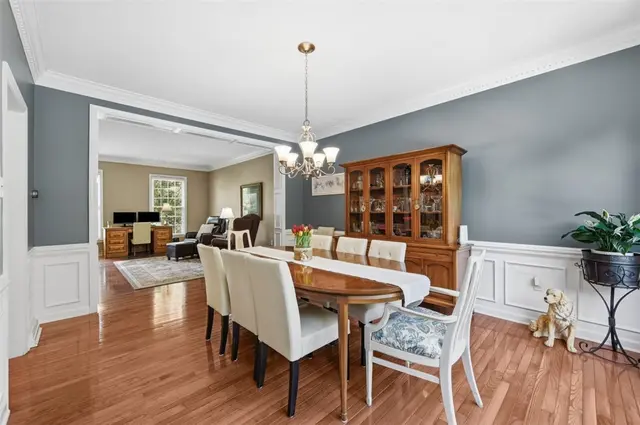 115 Drake Dr gallery image 32