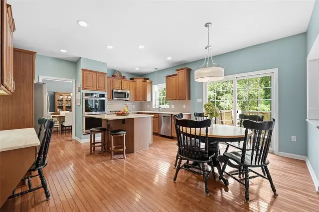 115 Drake Dr gallery image 35