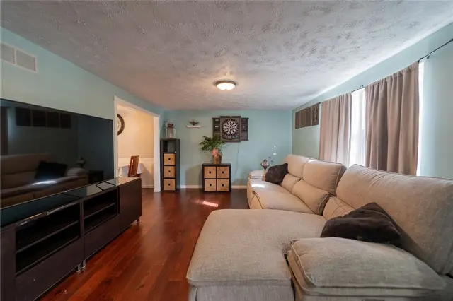 115 Leatherbark Road gallery image 21