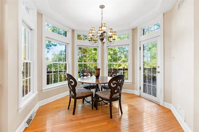 115 Lyndhurst Cir gallery image 11