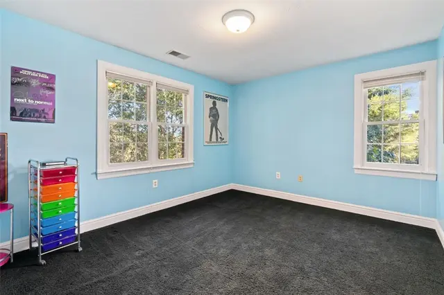 115 Lyndhurst Cir gallery image 12