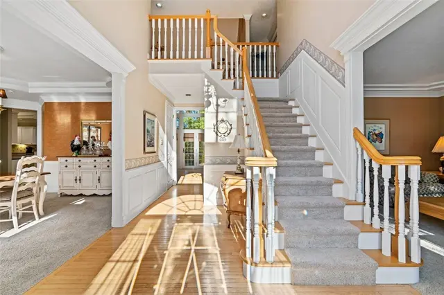 115 Lyndhurst Cir gallery image 14