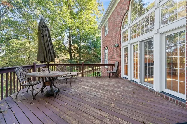 115 Lyndhurst Cir gallery image 18