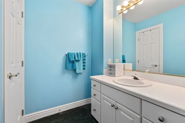 115 Lyndhurst Cir gallery image 23