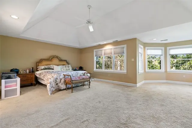 115 Lyndhurst Cir gallery image 25