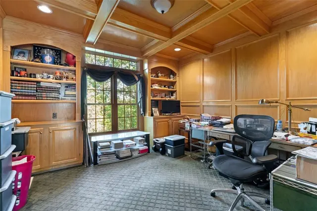 115 Lyndhurst Cir gallery image 26