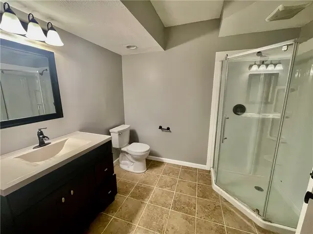 115 Radcliff Dr gallery image 2