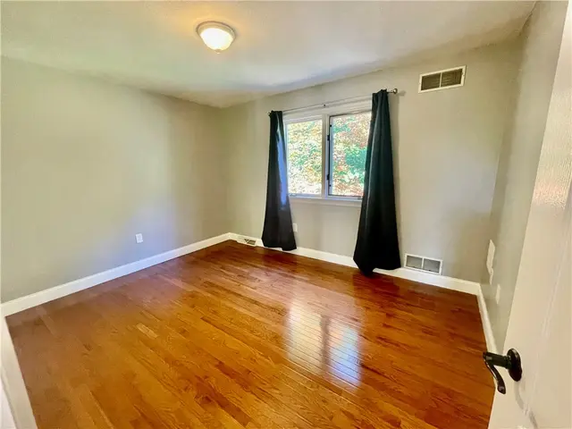 115 Radcliff Dr gallery image 6