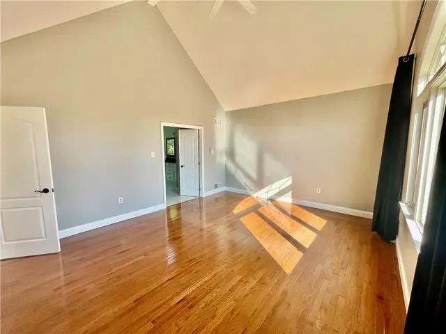 115 Radcliff Dr gallery image 15