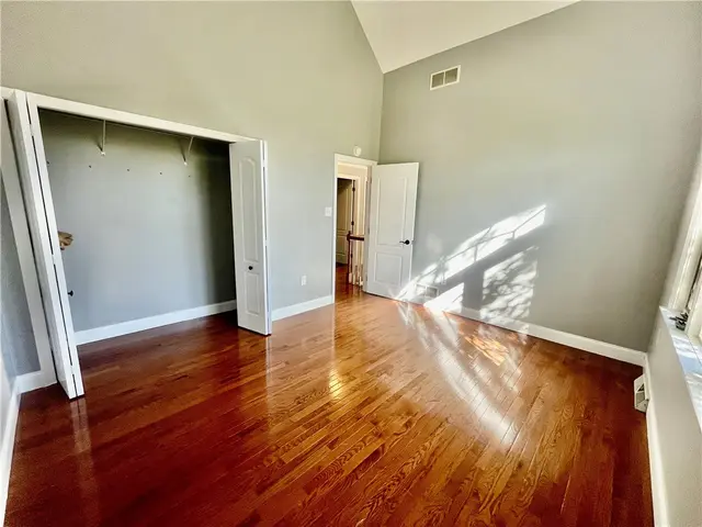 115 Radcliff Dr gallery image 19