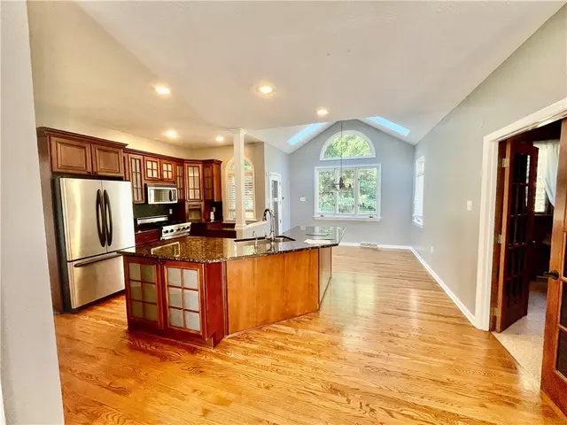 115 Radcliff Dr gallery image 33