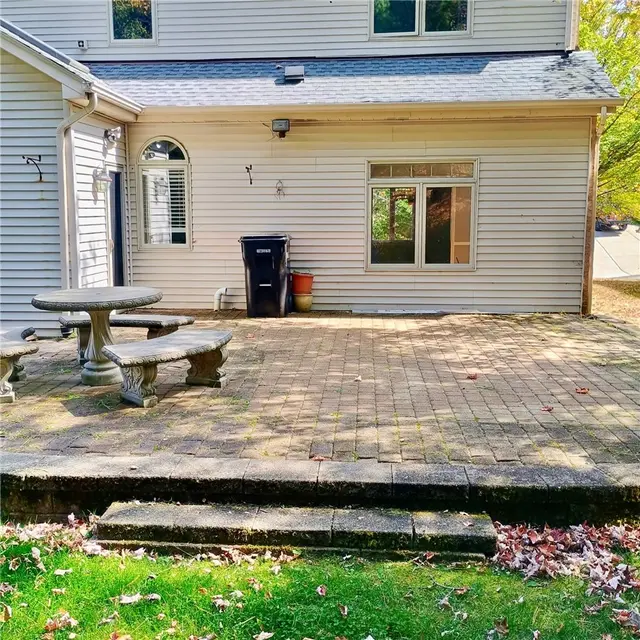 115 Radcliff Dr gallery image 36