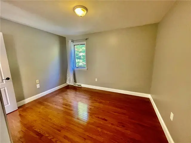 115 Radcliff Dr gallery image 40