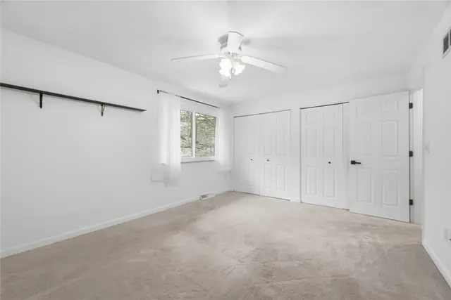 115 THORNBERRY DRIV gallery image 7