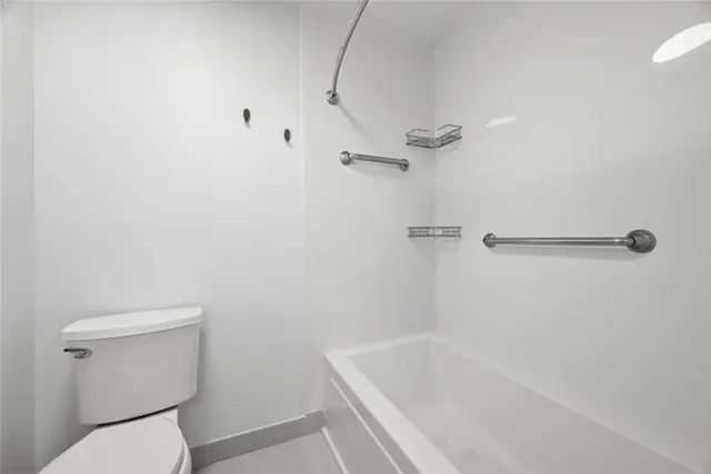 115 THORNBERRY DRIV gallery image 9