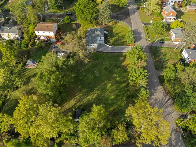 1150 Judy Ann Pl gallery image 16