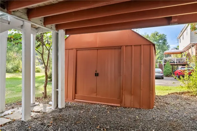 1150 Judy Ann Pl gallery image 17