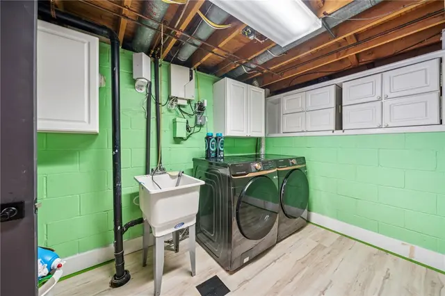 116 Colonial Dr gallery image 17