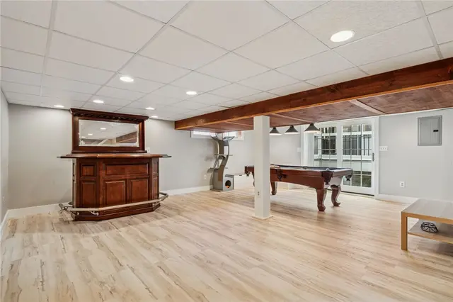 116 Colonial Dr gallery image 20
