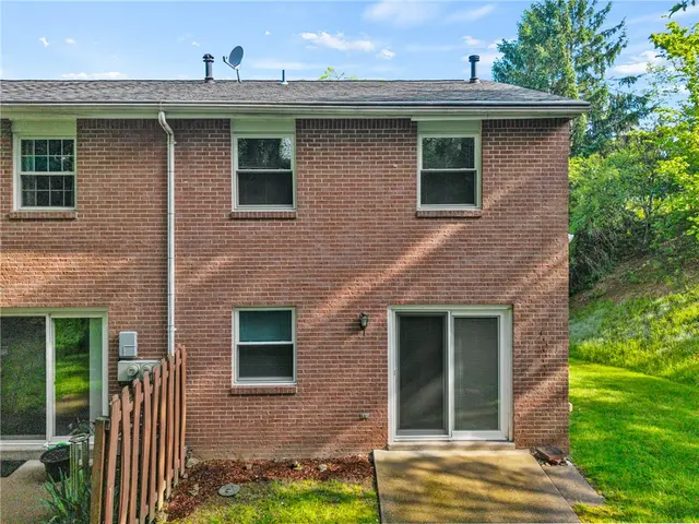 116 Inverness Dr. gallery image 9