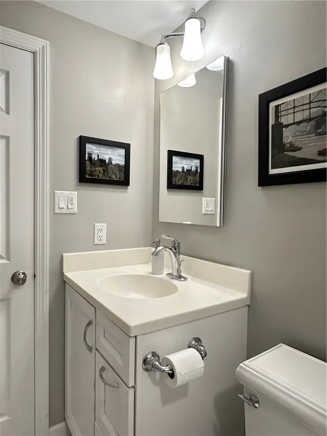 116 Inverness Dr. gallery image 10