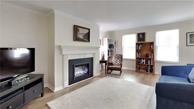 116 Inverness Dr. gallery image 12